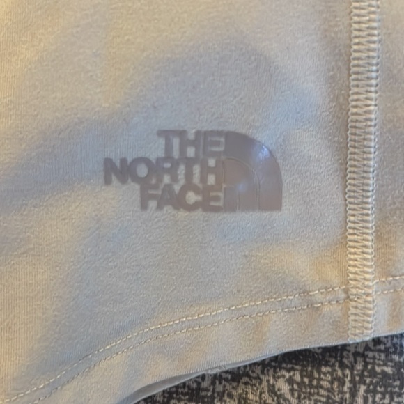 North face long sleeve - Picture 2 of 4